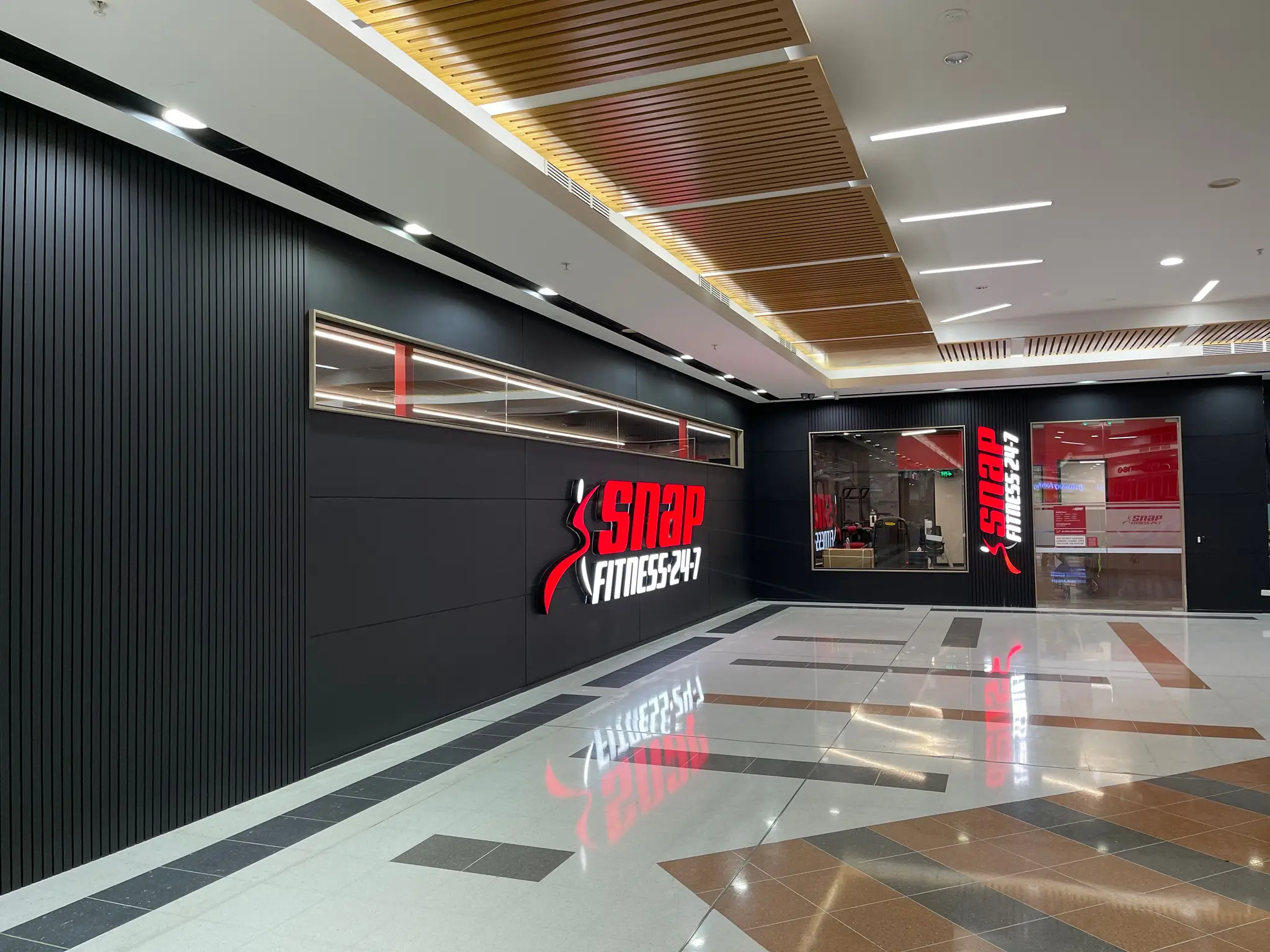 Commercial gym interior fit-out for Snap Fitness Mount Annan